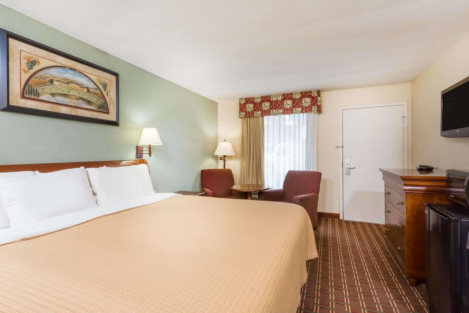 Days Inn By Wyndham Orangeburg Luaran gambar